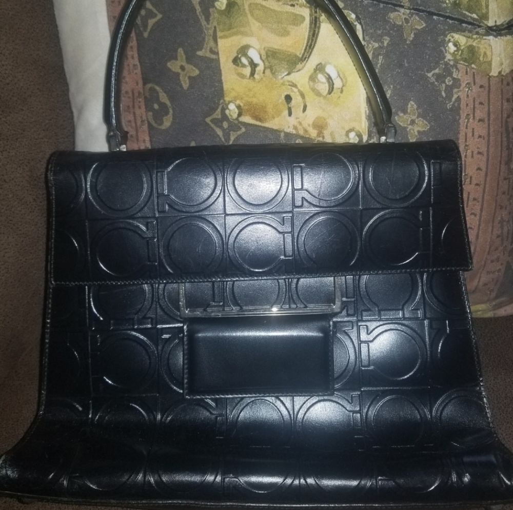 AUTHENTIC VINTAGE SALVATORE FERRAGAMO HANDBAG